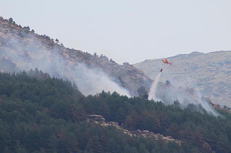 Imagen del incendio que afectó a Candelario en el mes de julio