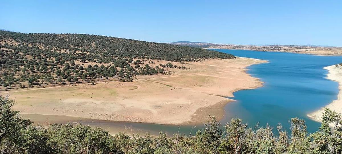 Imagen de la zona de acampada, este lunes, ya despejada de vehículos