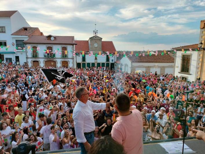 La plaza de Los Santos abarrotada durante el chupinazo