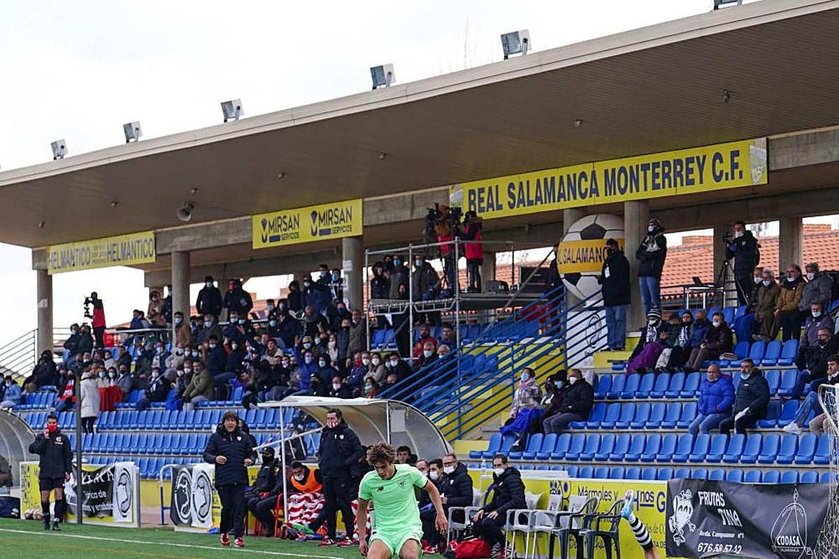 Las cámaras de televisión en un partido del Unionistas