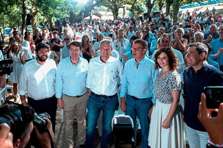 Alberto Núñez Feijóo, Isabel Díaz Ayuso, Juanma Moreno, Alfonso Fernández Mañueco, Fernando López Miras,  y Alfonso Rueda.