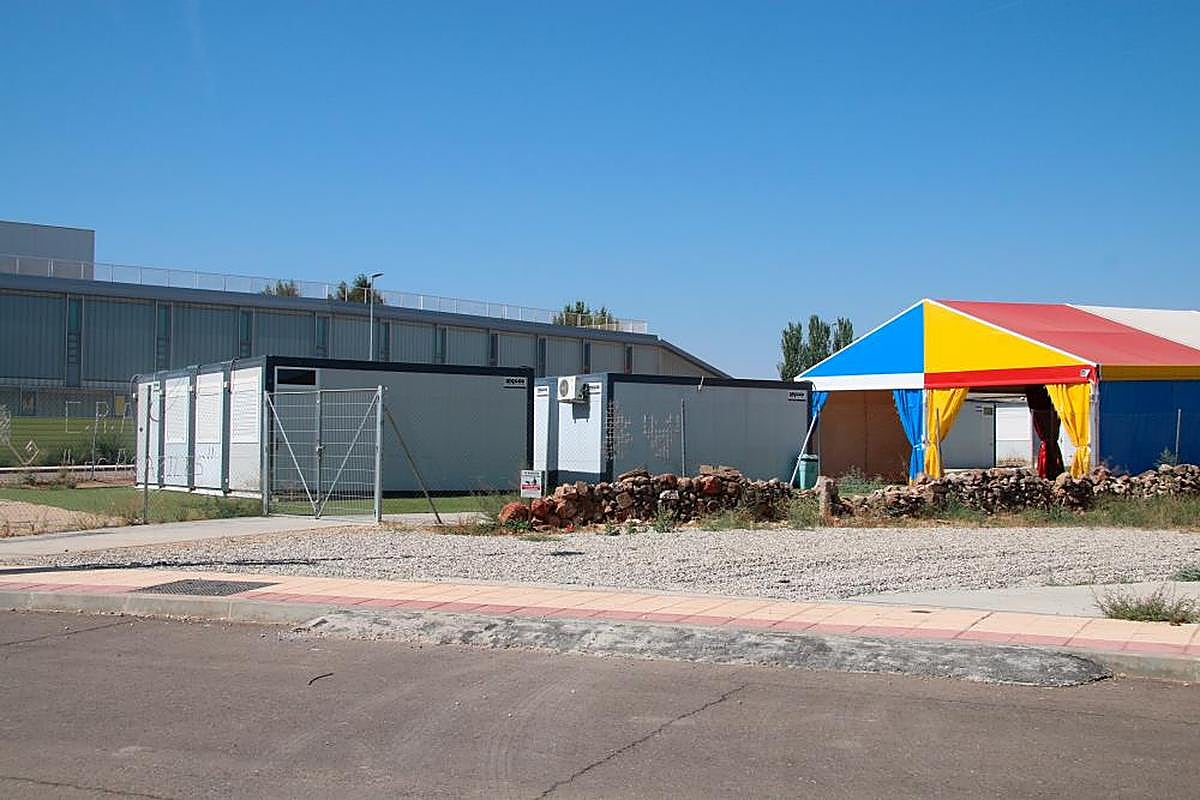 Las aulas prefabricadas en el colegio de Aldeatejada.