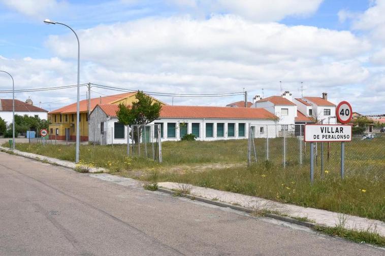 Las aulas del colegio de Villar de Peralonso volverán a abrir sus puertas