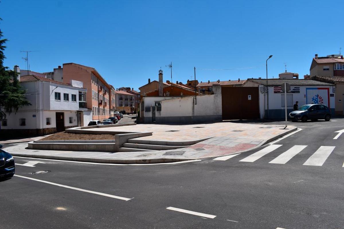 La nueva imagen de la céntrica plaza de La Cilla en Carbajosa de la Sagrada