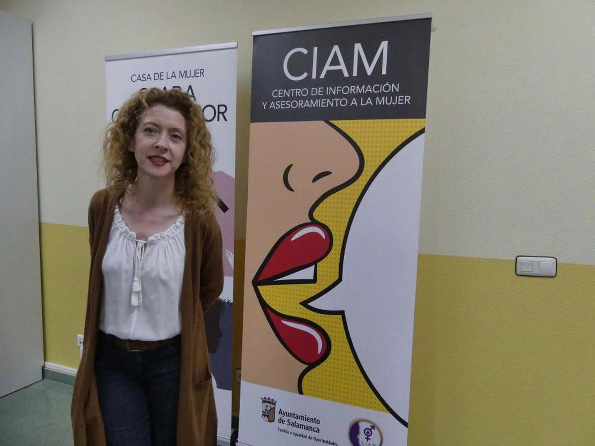 Ana Suárez en la presentación del programa en el CIAM.