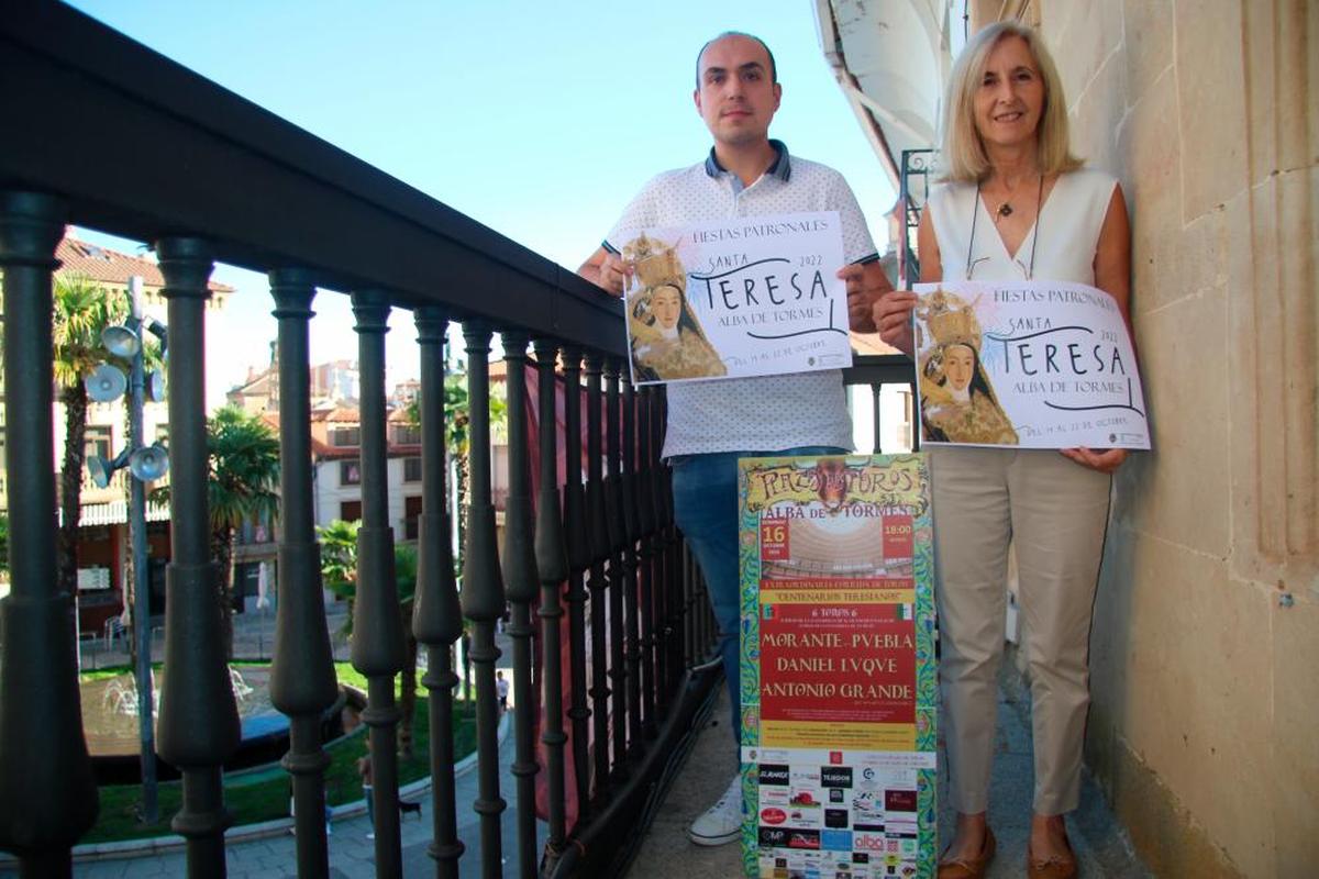 José García y Concepción Miguélez en la presentación de las fiestas.