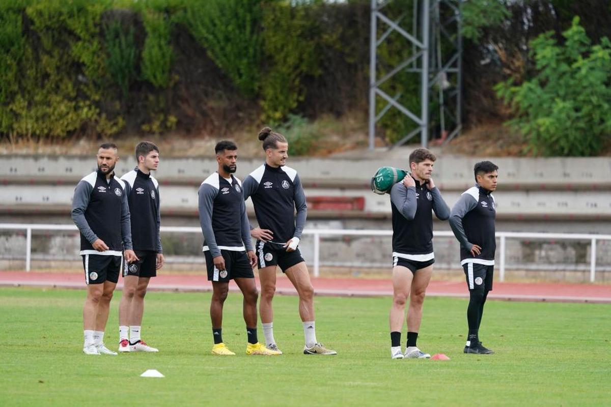 Un entrenamiento del Salamanca en Las Pistas esta temporada.