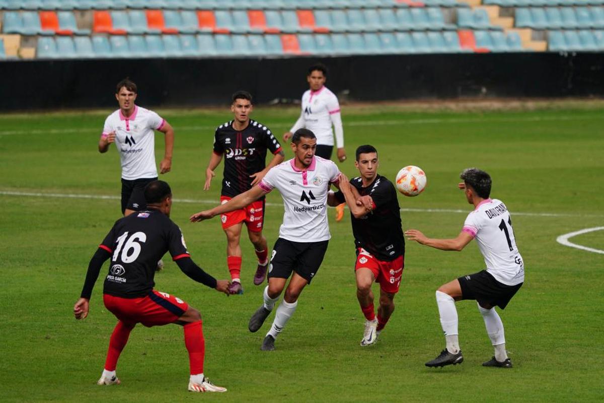 Partido del Salamanca ante el Atlético Bembibre en el Helmántico