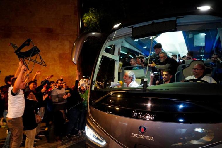 La llegada del equipo del Chiringuito de Jugones a Salamanca.