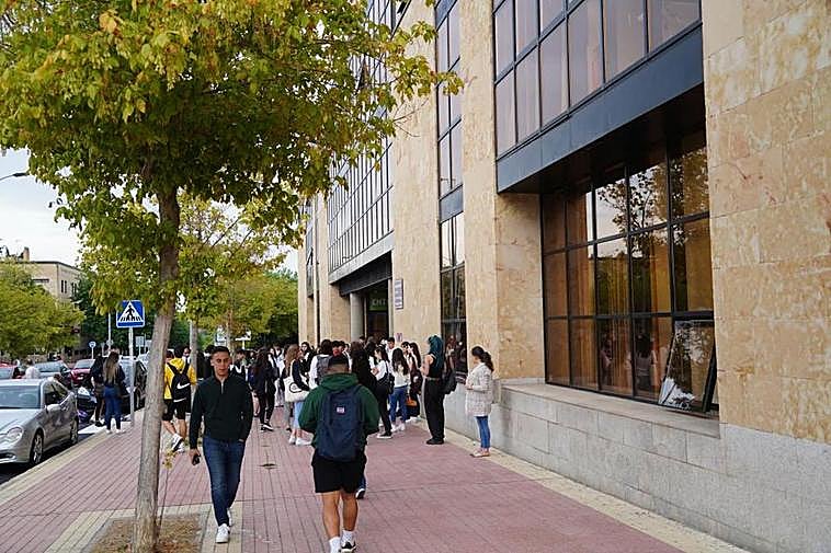 Entrada del Campus Miguel Unamuno.