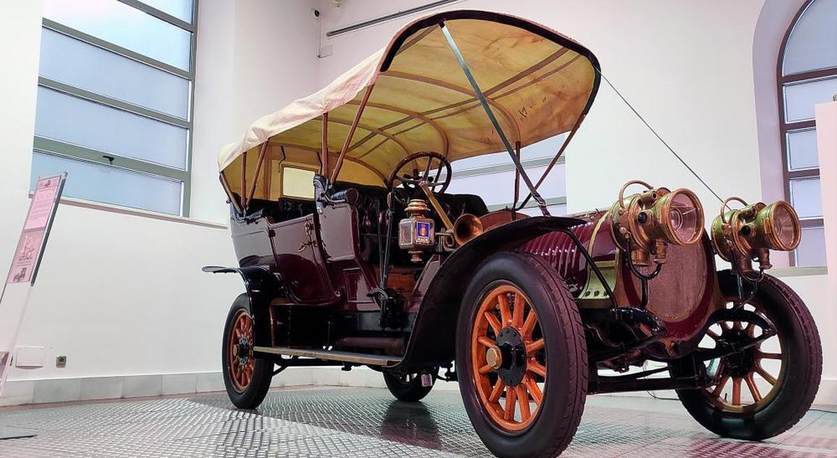 Delaunay Belleville 28 HP de 1908, expuesto en el Museo de Historia de la Automoción