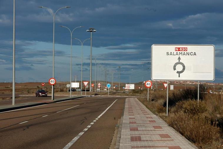 Tramo de la Nacional 620 que da acceso a la Feria Agropecuaria