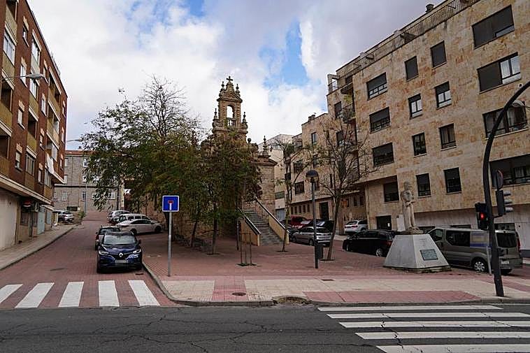 Iglesia Vieja de Pizarrales, donde se ha estrellado el turismo.