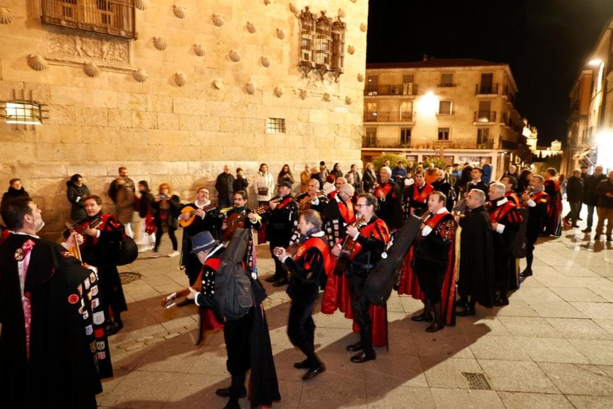 Tunos De Toda España Llenan De Música La Plaza Mayor La Gaceta De Salamanca 9469