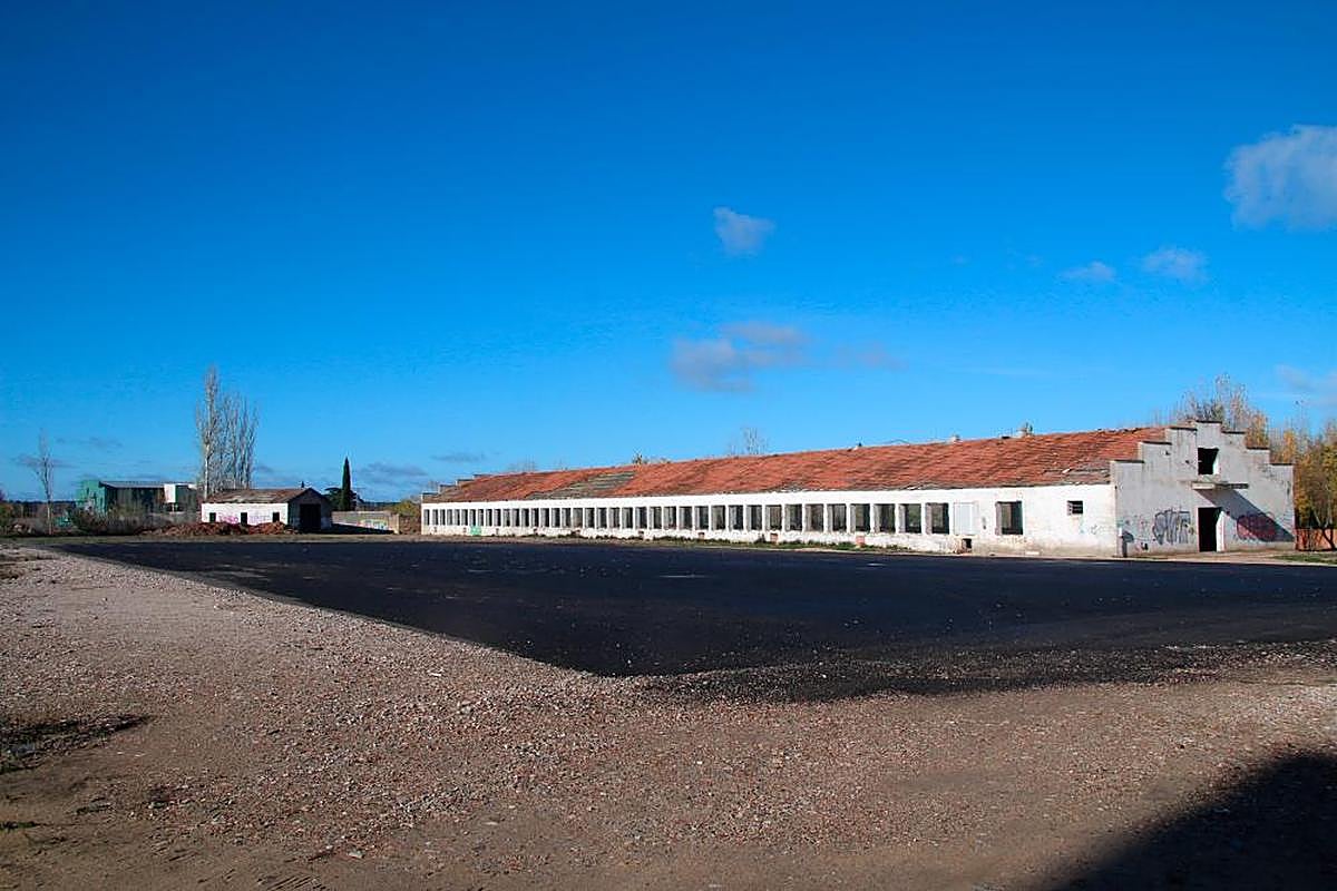 La zona que se utilizará como área de autocaravanas en Villamayor. EÑE