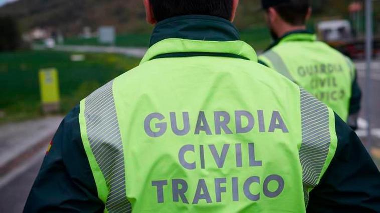 Un agente de la Guardia Civil de Tráfico.