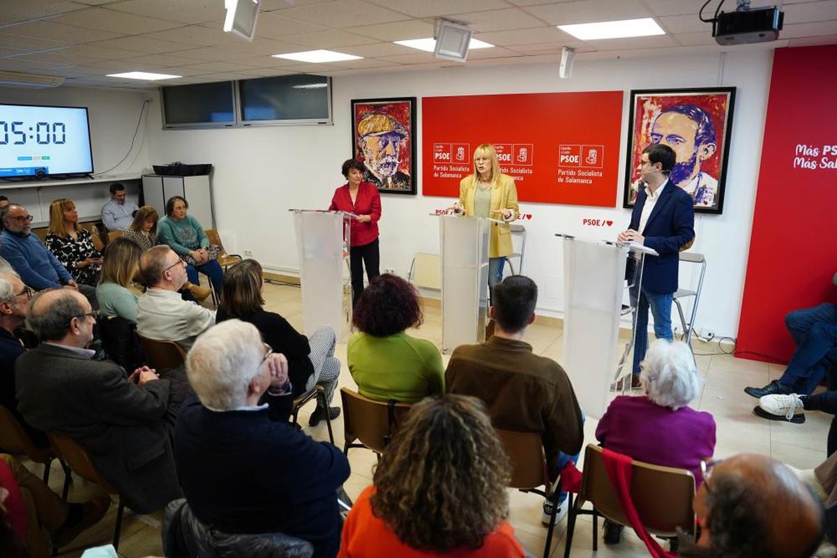 Murillo y Mateos, durante el debate en la sede del PSOE.