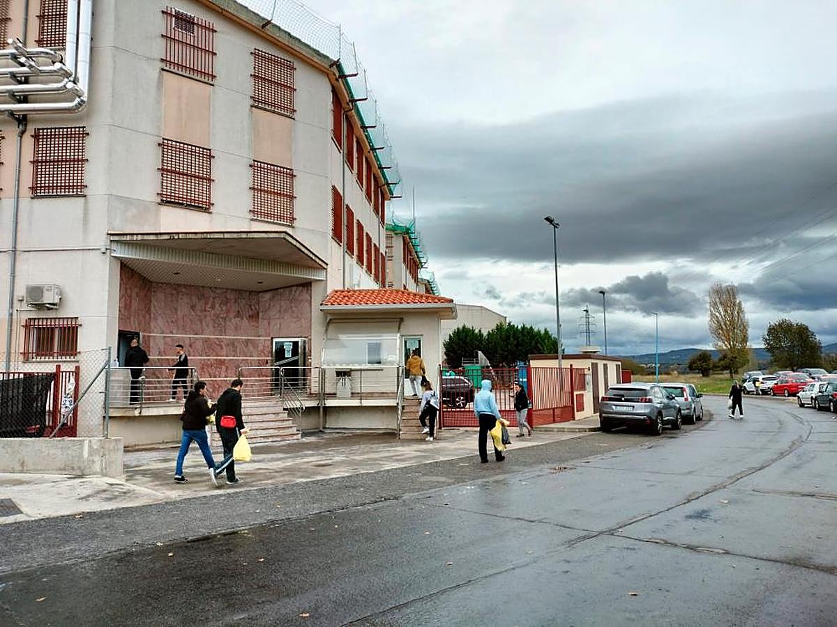 Trabajadores de una industria cárnica del polígono agroalimentario de Guijuelo