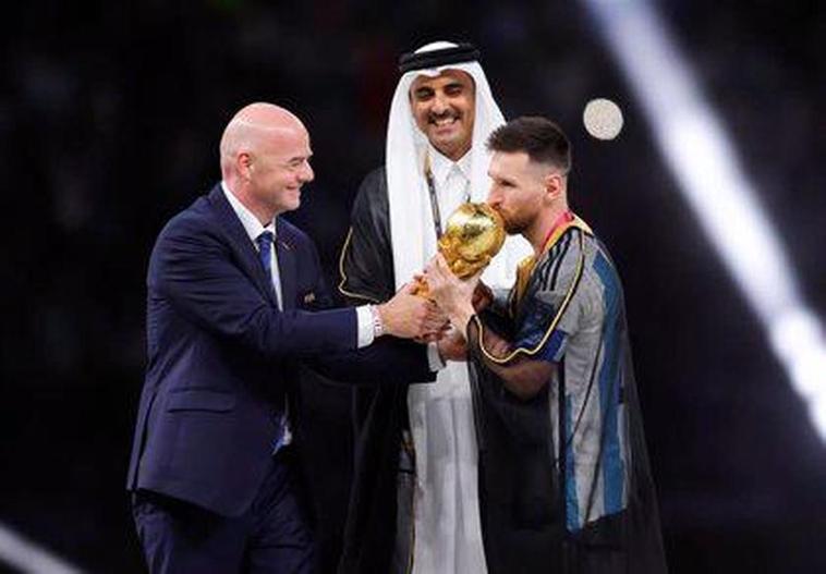 Ofrecen un millón de dólares por la túnica de Messi en el Mundial
