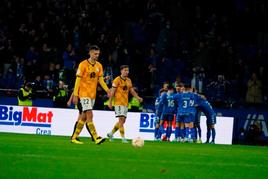 De Miguel y Rojo, desolados por uno de los goles del Depor