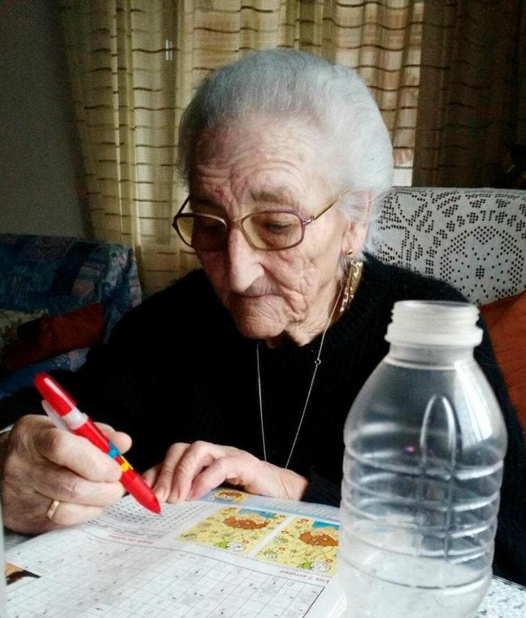 La vecina más longeva de Cantalapiedra, aficionada a la lectura y los crucigramas con 101 años