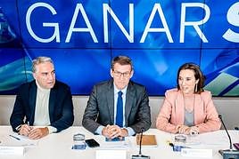 Elías Bendodo, Núñez Feijóo y Cuca Gamarra.