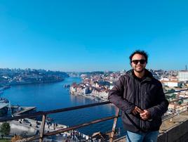 Álvaro en uno de sus viajes a Oporto durante su Erasmus en Portugal