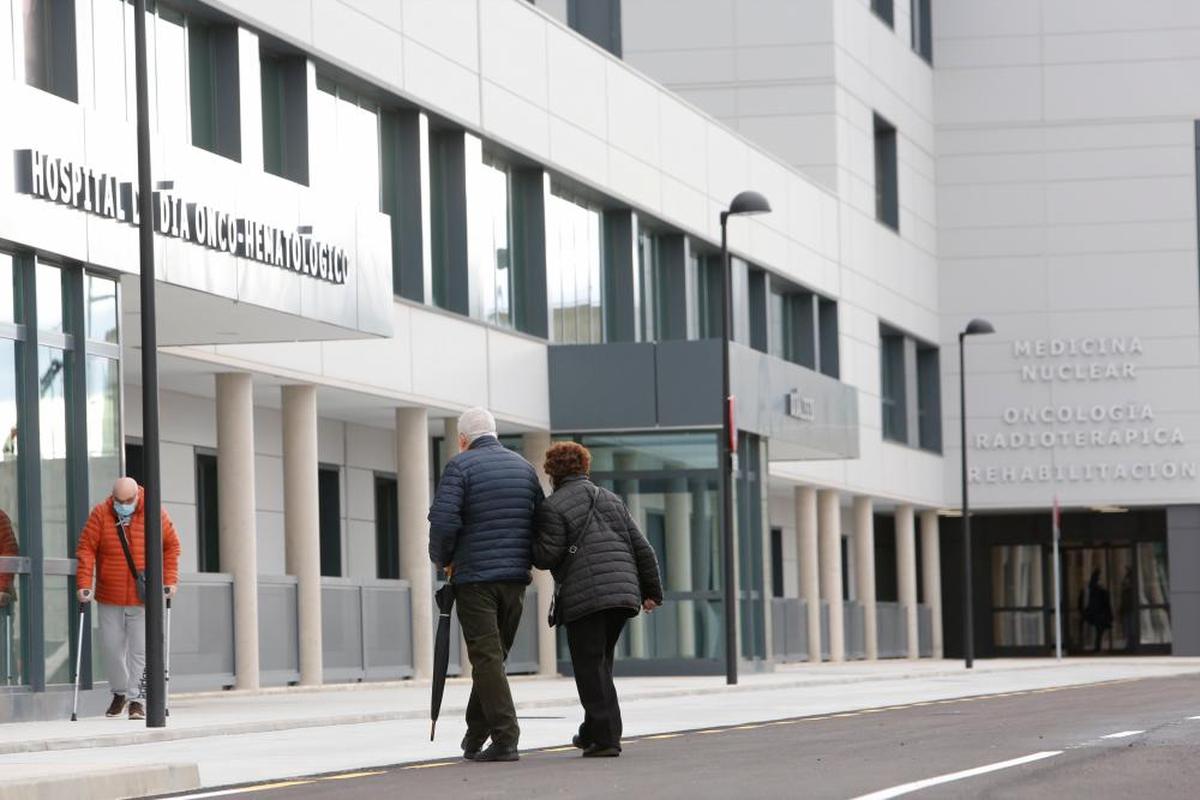 Flujo de pacientes en los accesos del nuevo Hospital de Salamanca