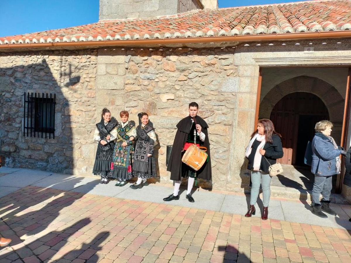 Celebración de Santa Águeda en Valdelacasa | TEL