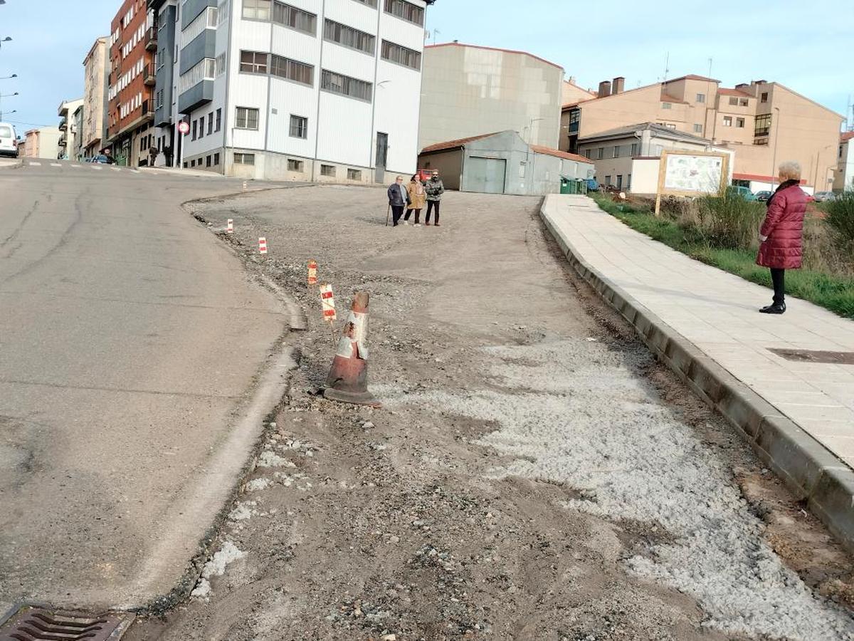 Obras de mejora emprendidas en el acceso a Chinarral desde el Pozuelo