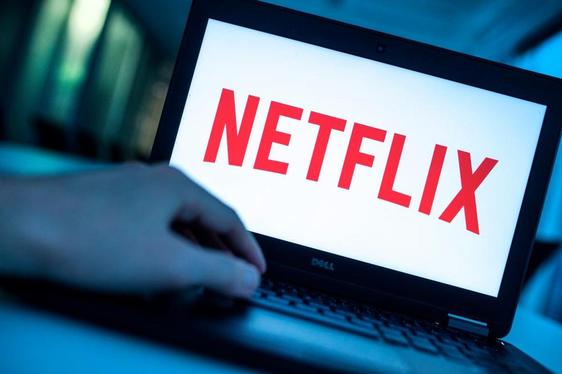 Un ordenador con una cuenta de Netflix