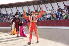 Triunfal vuelta al ruedo de López Chaves en el festejo del Corpus del año pasado en Ledesma