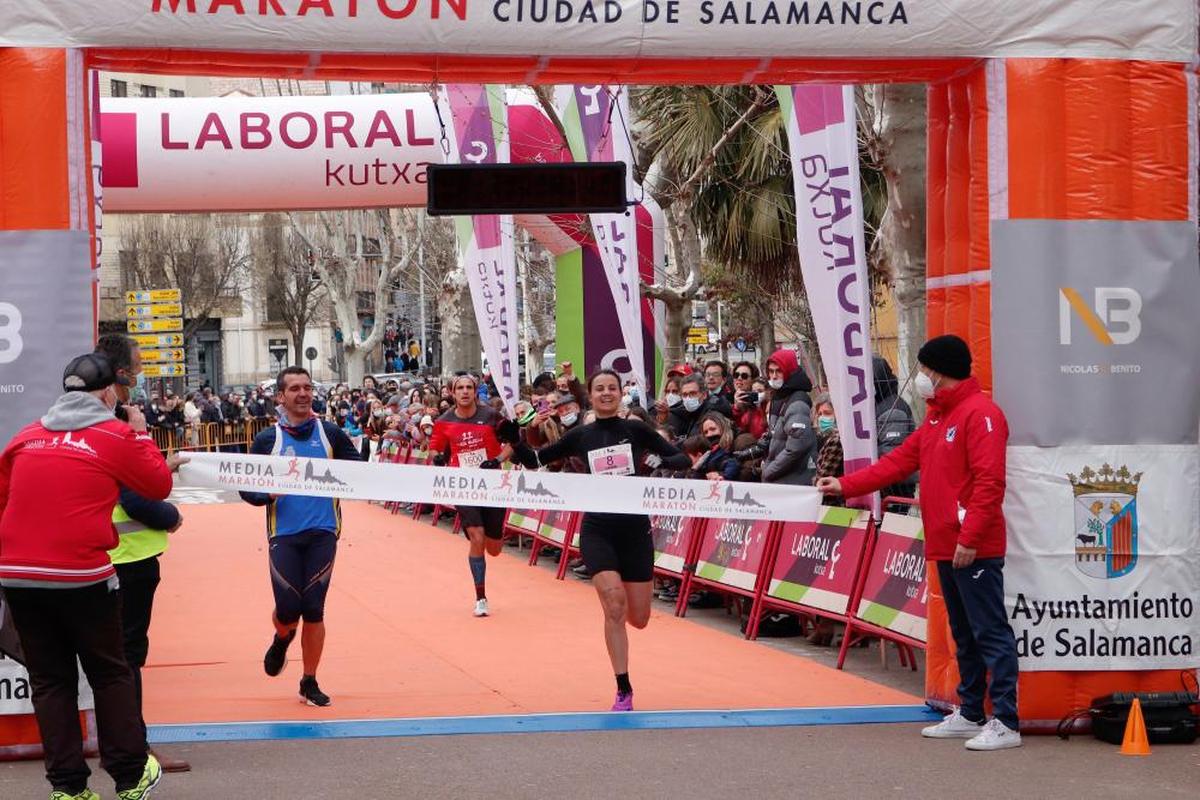 Gema Martín, ganando la Media Maratón el año pasado.