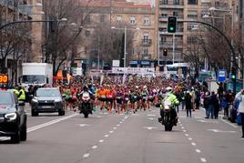 Cerca de 2.400 corredores participaron en el Media Maratón de Salamanca