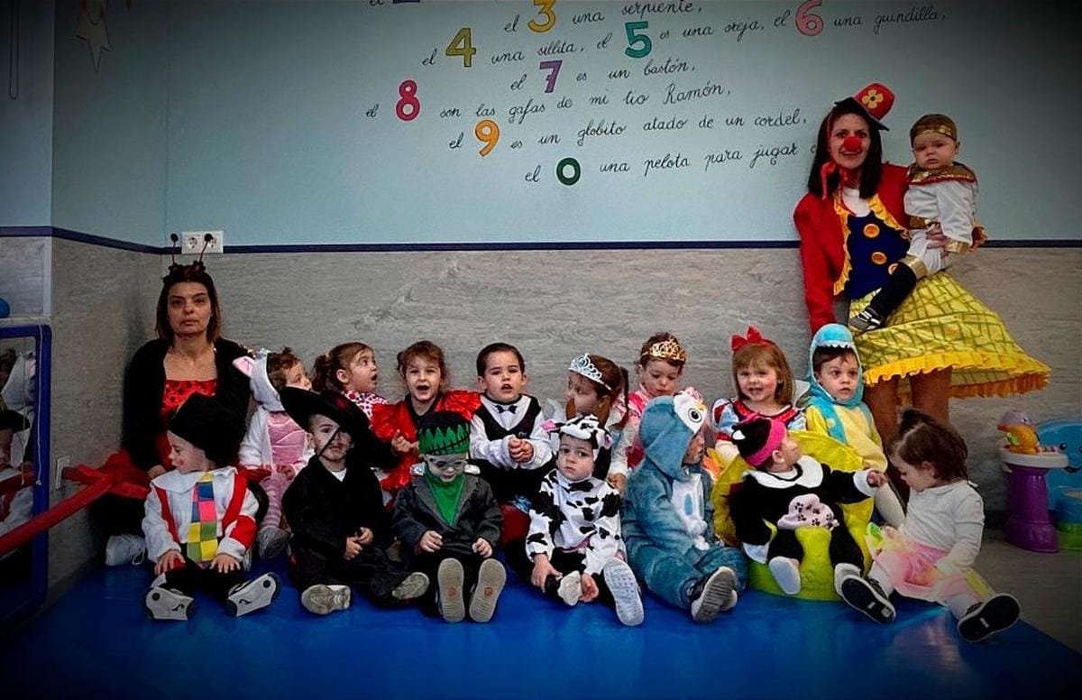 Alumnos de la guardería ‘Garabatos’ de Villoria durante la celebración del carnaval