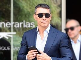 Jesús Vázquez visita el tanotorio de Laura Valenzuela.