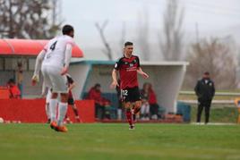 Un instante del partido entre el Mirandés B y el Salamanca UDS