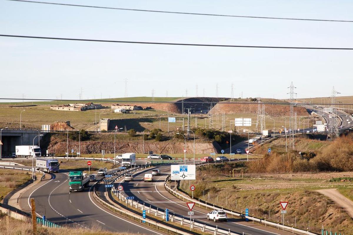 Rotonda de Buenos Aires, actual conexión entre las Autovías de la Ruta de la Plata y de Castilla