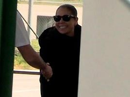 Isabel Pantoja, a su llegada a Niza.