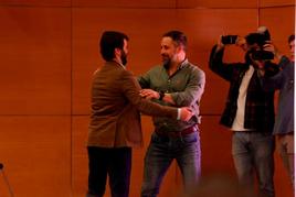 Abascal abraza a García Gallardo en Valladolid