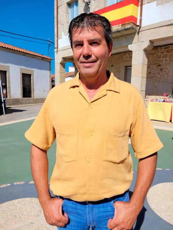 Manuel Hernández (alcalde Villares de Yeltes): “Las antiguas escuelas se dividirán en dos casas”
