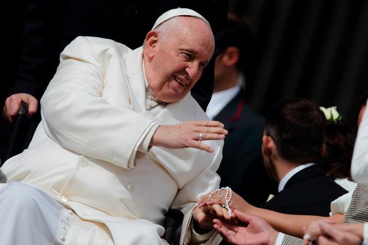 El Papa preside el Domingo de Ramos y denuncia el abandono “con guante blanco” de “muchos cristianos”