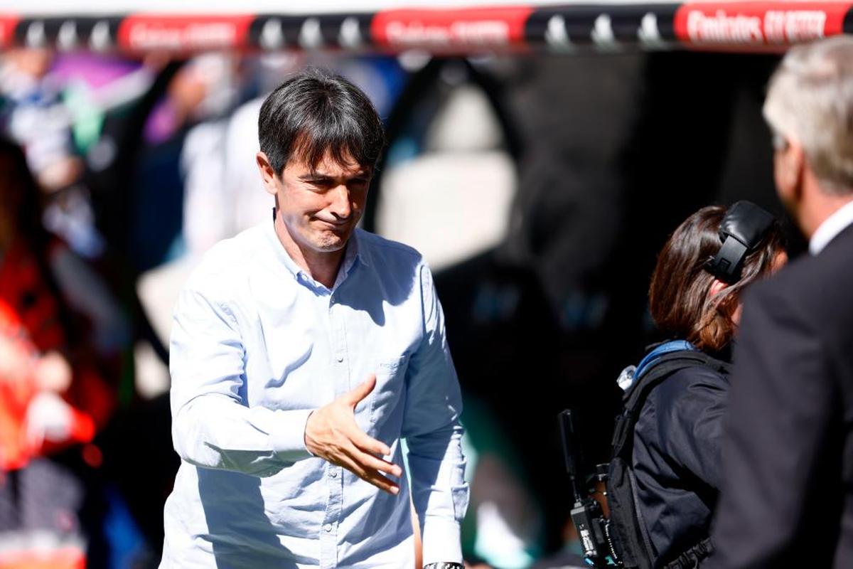 Pacheta, en el que ha sido su último partido como entrenador del Valladolid