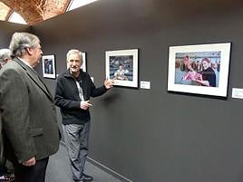 José Antonio Gil Porteros muestra sus fotografías en el Museo del Comercio. FOTOS