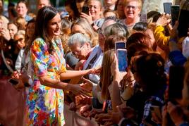 La primavera ya llegó: el sorprendente vestido de la Reina Letizia