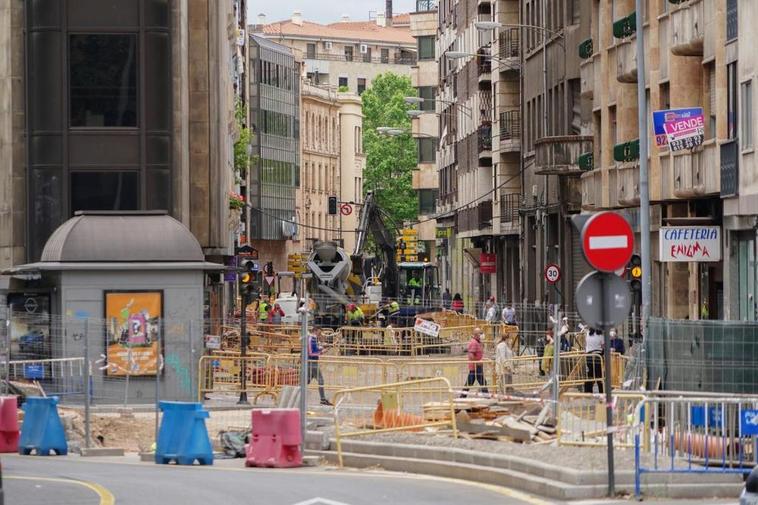 La desesperación de los vecinos de Álvaro Gil: 8 meses de obra, pérdidas y sin compensación