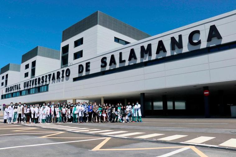 El Hospital de Salamanca se lanza a retener a sus MIR