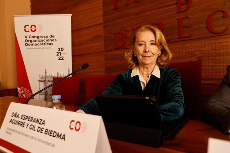 Esperanza Aguirre vuelve a la política: cierra la lista en un pueblo de Burgos