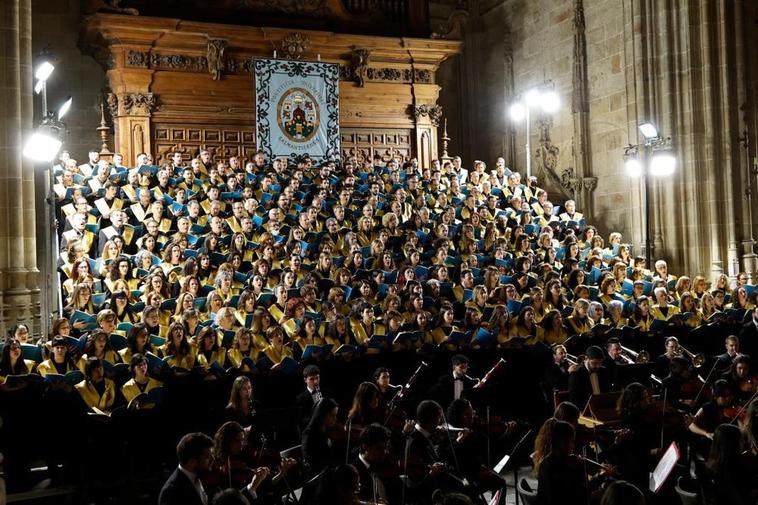 50 años de las voces de ‘Tomás Luis de Victoria’, coro de la Universidad Pontificia