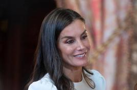 La Reina Letizia en la recepción del presidente de Colombia.